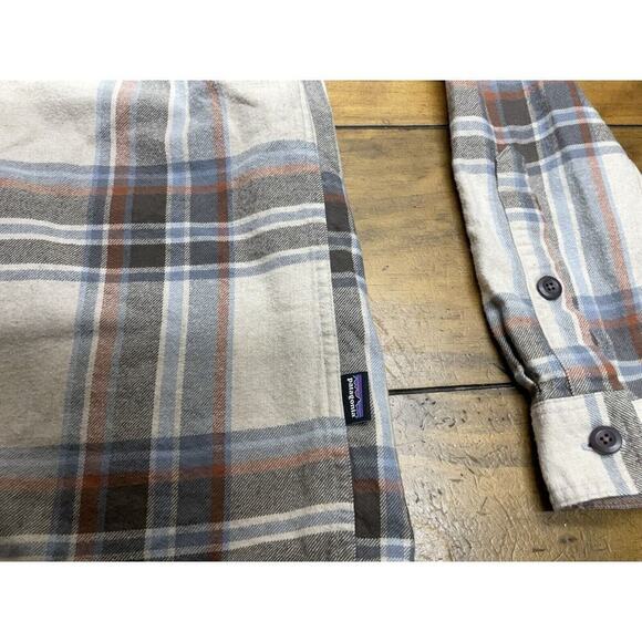 Patagonia Organic Cotton Men’s Fjord Flannel Shirt Size Small Beige - Picture 3 of 11